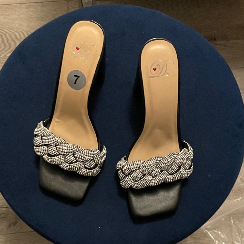 Women's Black Slide Sandals with Braided Crystal Strap Size 7
